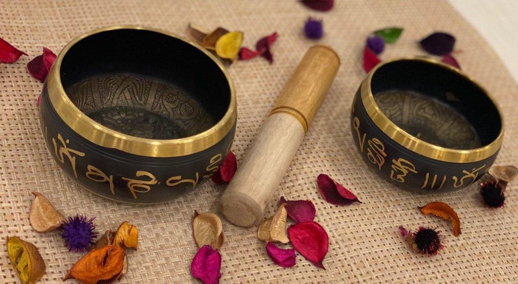 پاکسازی محیط با کاسه تبتی