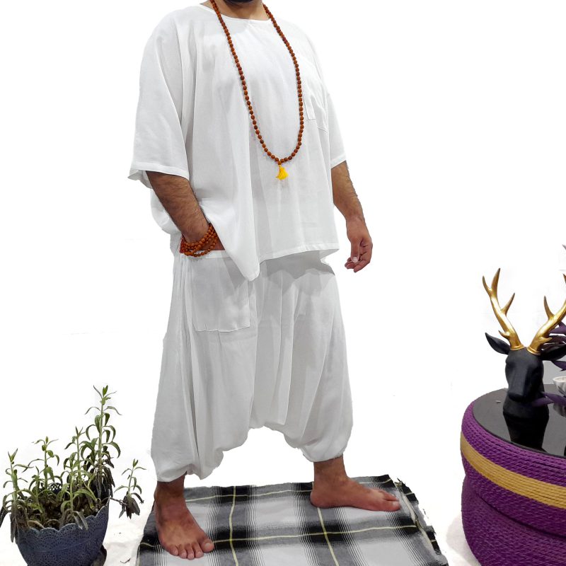 ست شلوار تبتی و تن پوش سفید کد 230011