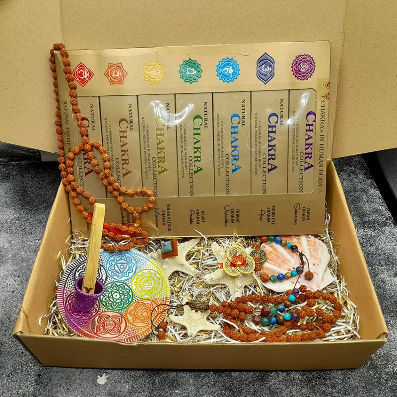 عود هفت چاکرا رودراکشا 8 میل گره دار چوب پالوسانتو هرم هفت چاکرا 2 سانتی سکه ایچینگ 3 عدد گردنبند و دستبند رودراکشا و هفت چاکرا 320039 جاعودی هفت چاکرا