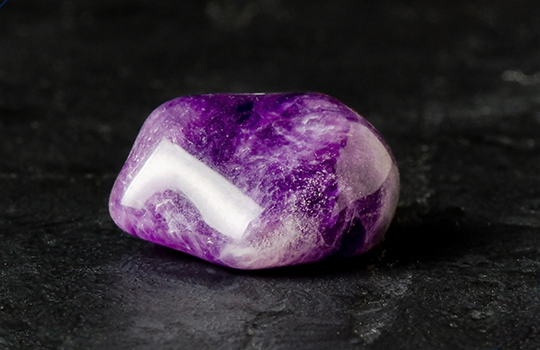 سنگ آمیتیست