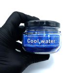 550054 شمع معطر شیشه ای درب فلزی پارمیس مدل آب خنک ( کول واتر )