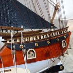 کشتی بادبانی قرمز طول 70 سانتیمتر کد 720023