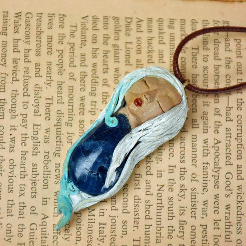 گردنبند سنگ سودالیت شب تاب الهه آب کد 320097