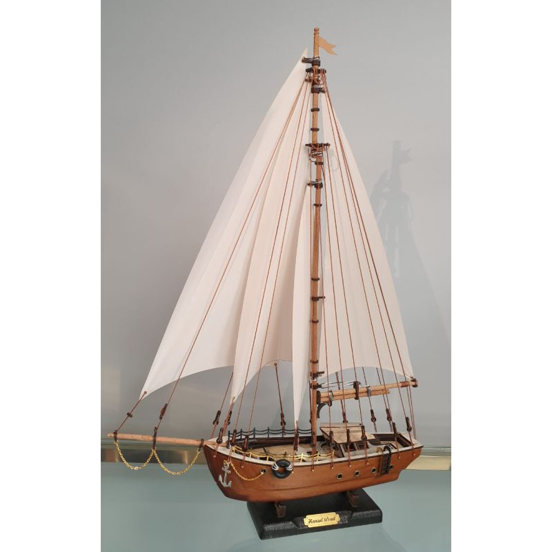 کشتی چوبی مدل دکل بلند ارتفاع 60 و طول 40 سانتی متر کد 720031