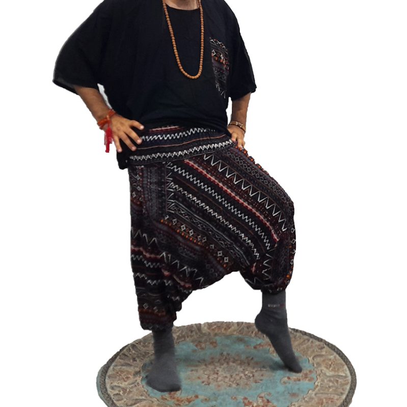 ست شلوار تبتی طرحدار و پانچو مشکی