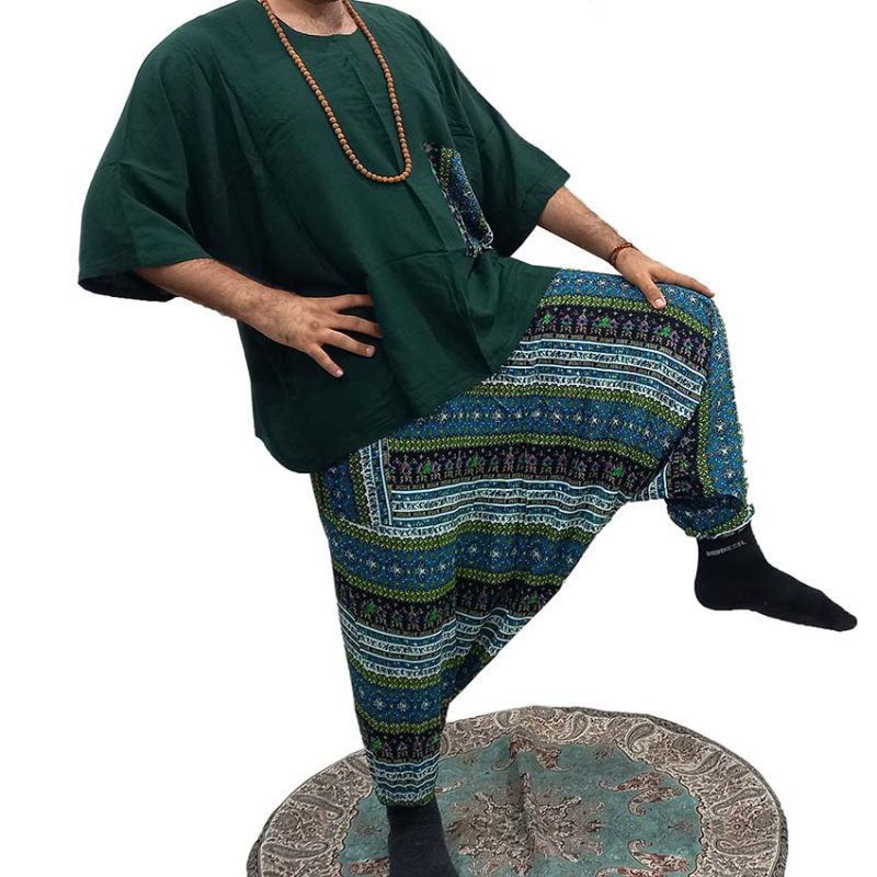 ست شلوار تبتی طرحدار و پانچو سبز