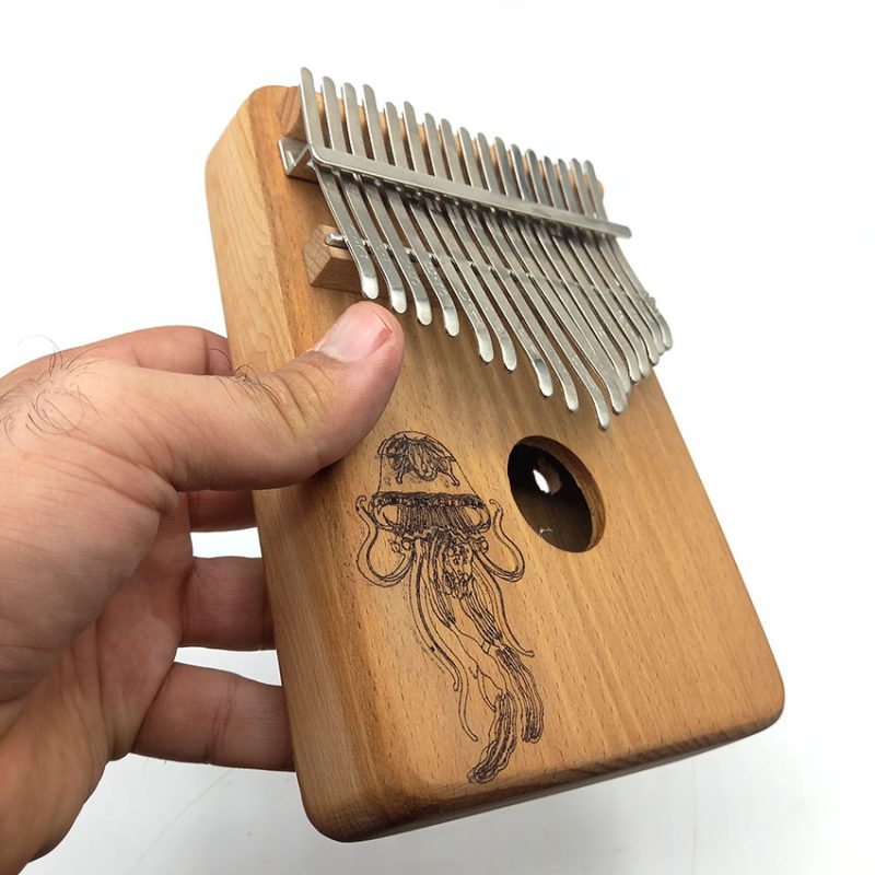 کالیمبا 17 تیغ چوب راش طرح ابر و ماه کد d160014